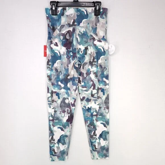 Spanx Legging Womens Small  7/8 Booty Boost Painted Camo Pink Active Yoga Pants - Picture 3 of 16